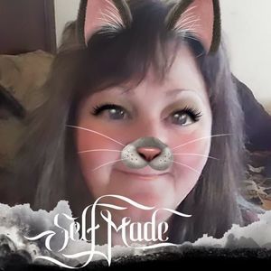 Meet your Posher, Becky